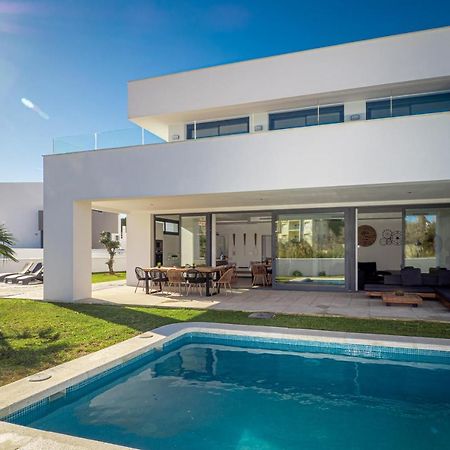 Villa Moderne Proche De La Mer Манільва Екстер'єр фото